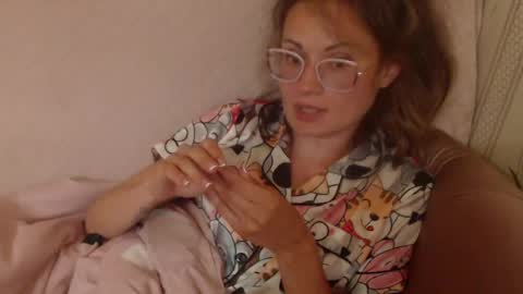 say meow and send tip  online show from May 31, 5:44 pm