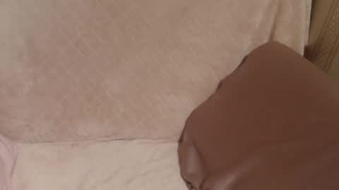 say meow and send tip  online show from December 3, 7:36 pm