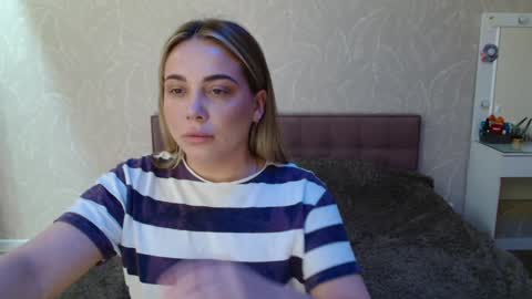 candymini online show from March 11, 7:57 am