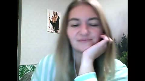 Daisy online show from September 24, 8:37 pm