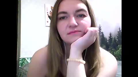 Daisy online show from March 8, 10:02 pm