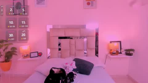 Snapshot of candyygirl_1 chatting on September 21, 7:40 pm Candy online show from September 21, 7:40 pm