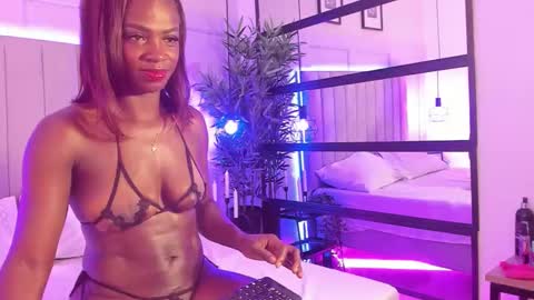 Snapshot of candyyvega chatting on October 16, 8:40 pm candyyvega online show from October 16, 8:40 pm