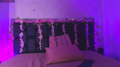 Aura  online show from October 9, 12:32 pm