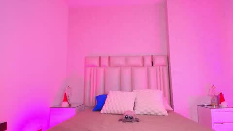 Aura  online show from November 21, 12:25 pm