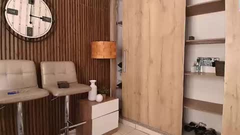 Sara online show from April 3, 6:48 pm