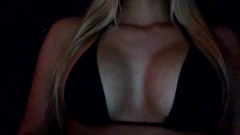 your queen online show from October 11, 7:17 pm