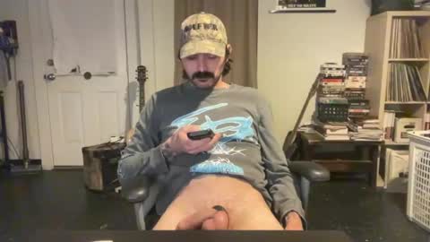 Snapshot of cantleavethehouse chatting on February 22, 9:23 am cantleavethehouse online show from February 22, 9:23 am