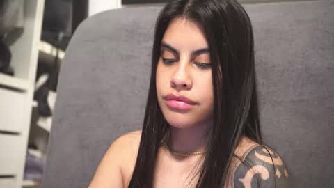 Miyah online show from December 19, 5:14 am