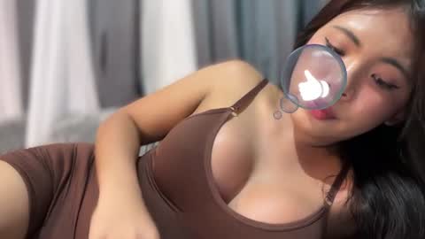 Yumi Aera online show from July 9, 8:24 pm