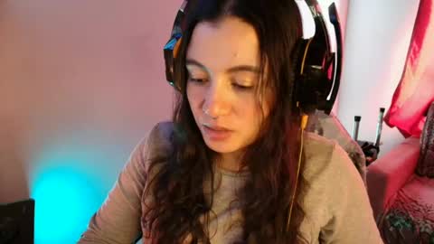 Snapshot of cara890713 chatting on February 18, 12:49 pm cara890713 online show from February 18, 12:49 pm