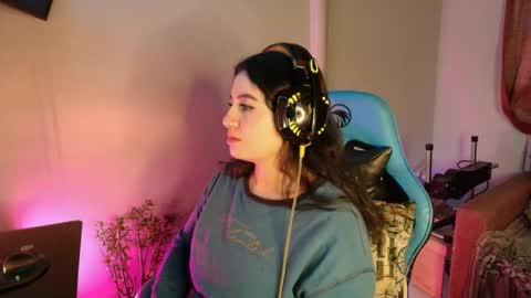 Snapshot of cara890713 chatting on March 12, 9:55 am cara890713 online show from March 12, 9:55 am