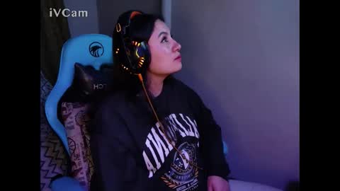 Snapshot of cara890713 chatting on February 4, 8:35 am cara890713 online show from February 4, 8:35 am