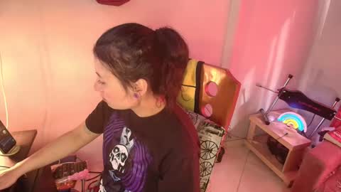 Snapshot of cara890713 chatting on September 28, 1:20 pm cara890713 online show from September 28, 1:20 pm
