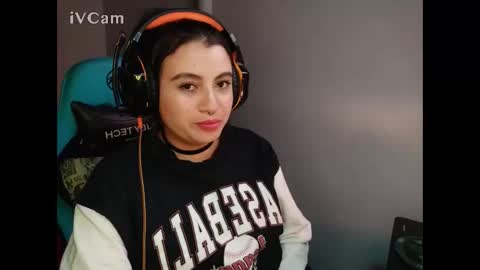 Snapshot of cara890713 chatting on January 16, 9:59 am cara890713 online show from January 16, 9:59 am