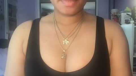 caramelmina online show from April 19, 3:35 pm