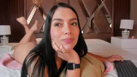 Snapshot of carina_rossi chatting on September 10, 1:45 pm Carina online show from September 10, 1:45 pm