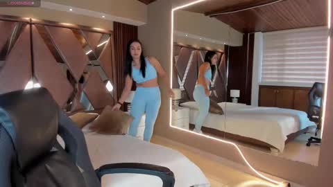 Snapshot of carina_rossi chatting on September 15, 12:06 pm Carina online show from September 15, 12:06 pm