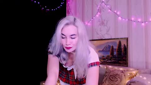 Carin online show from February 17, 9:58 pm