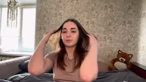 carisadelon online show from April 14, 11:35 am