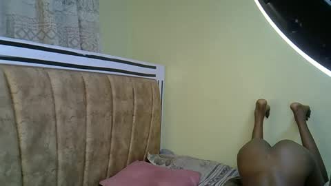 Snapshot of carlex_ chatting on March 9, 3:11 am carlex_ online show from March 9, 3:11 am