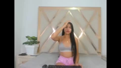 carlotaasm online show from March 27, 5:02 am