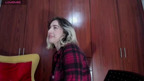 carly grasso  online show from September 10, 3:07 am