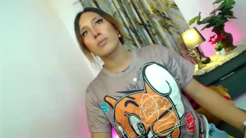 Snapshot of carmella_romance chatting on October 25, 11:53 am Carmella online show from October 25, 11:53 am