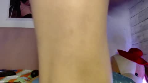Snapshot of caro_milf_ chatting on February 7, 1:36 am Caro milf online show from February 7, 1:36 am