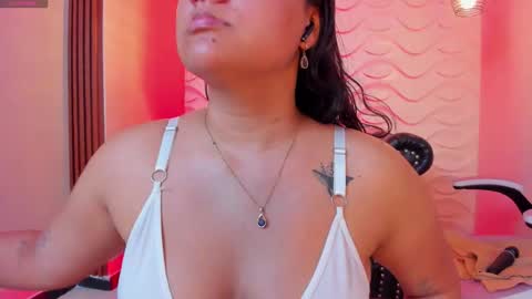 Snapshot of caro_sexyhot chatting on October 16, 12:10 am carolina online show from October 16, 12:10 am