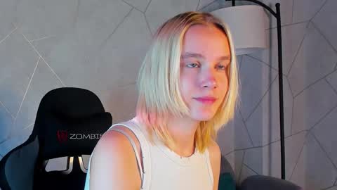 Snapshot of carolin_miller chatting on September 30, 8:58 am Carol online show from September 30, 8:58 am