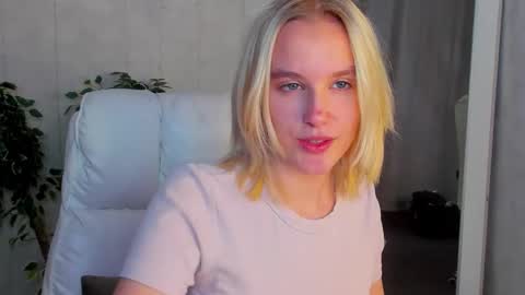 Snapshot of carolin_miller chatting on September 29, 8:46 am Carol online show from September 29, 8:46 am