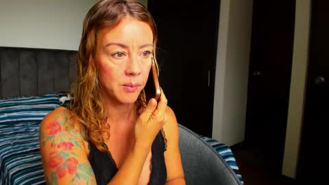 carolina_zaens online show from February 24, 6:00 pm