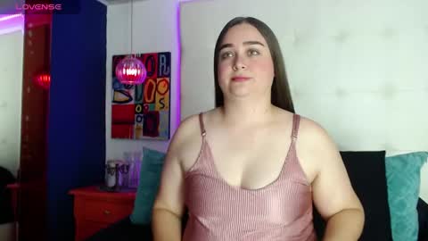 --- Caroline --- online show from May 26, 2:23 pm
