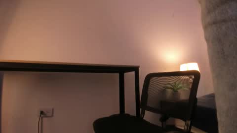  Caroline  online show from February 25, 11:36 am