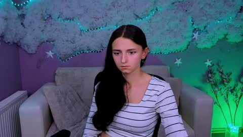 Caroline online show from May 29, 7:45 pm