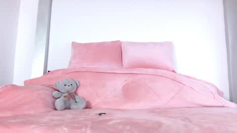 caroline online show from January 18, 10:39 pm