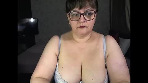Snapshot of carolinedream_ chatting on March 2, 3:37 pm CarolineDream online show from March 2, 3:37 pm
