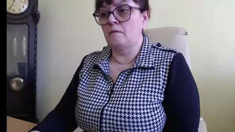 Snapshot of carolinedream_ chatting on February 26, 9:33 am CarolineDream online show from February 26, 9:33 am