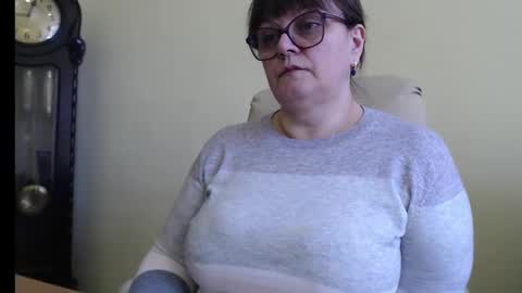 Snapshot of carolinedream_ chatting on February 24, 10:48 am CarolineDream online show from February 24, 10:48 am