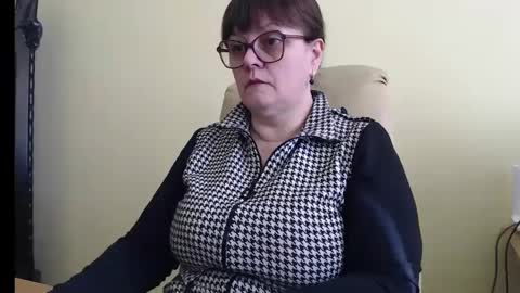 Snapshot of carolinedream_ chatting on February 26, 6:30 am CarolineDream online show from February 26, 6:30 am
