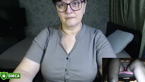 Snapshot of carolinedream_ chatting on September 29, 6:29 pm CarolineDream online show from September 29, 6:29 pm