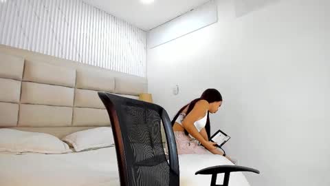 Caroline online show from March 22, 12:42 pm