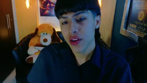 carolinejesh online show from March 21, 1:05 pm