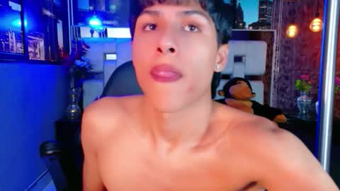 carolinejesh online show from January 12, 8:16 pm