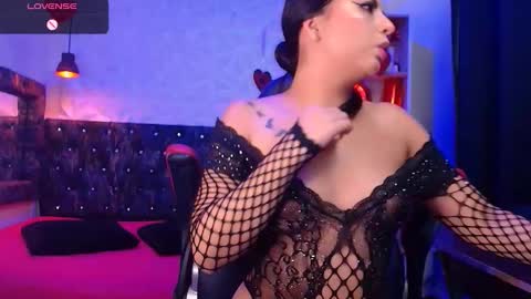 Caroline Scoth online show from March 7, 6:43 pm