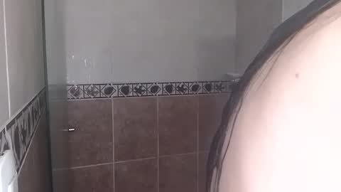 carolinethomson online show from October 18, 12:37 am