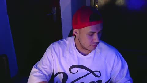 Snapshot of casas_oom chatting on December 5, 4:26 am      online show from December 5, 4:26 am
