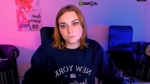 casey_meow_ online show from December 5, 10:03 am