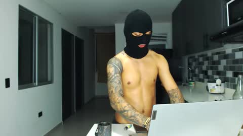 cash_master777 online show from November 27, 11:34 pm